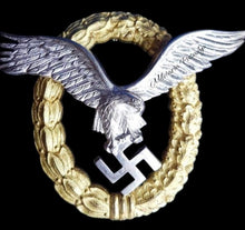Lade das Bild in den Galerie-Viewer, Gemeinsames Flugzeugführer- Und Beobachterabzeichen Der Luftwaffe im Etui, Buntmetall Top Zustand