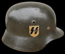 Lade das Bild in den Galerie-Viewer, Hełm M-35 DD Waffen SS