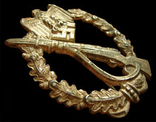 Lade das Bild in den Galerie-Viewer, Infanterie Sturmabzeichen von Franke & Co. Hollow. in Silber,Buntmetall Hervorragender Zustand. Ein Abzeichen mit fast vollständig erhaltener Versilberung.