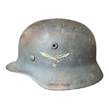Lade das Bild in den Galerie-Viewer, Luftwaffe Stahlhelm M40 mit Rautarnlackierung
