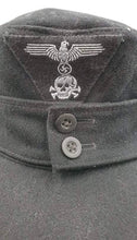 Lade das Bild in den Galerie-Viewer, Waffen-SS Einheitsfeldmütze M43 für Mannschaften Produktion Dachau
