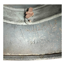 Lade das Bild in den Galerie-Viewer, Luftwaffe Stahlhelm M40 mit Rautarnlackierung
